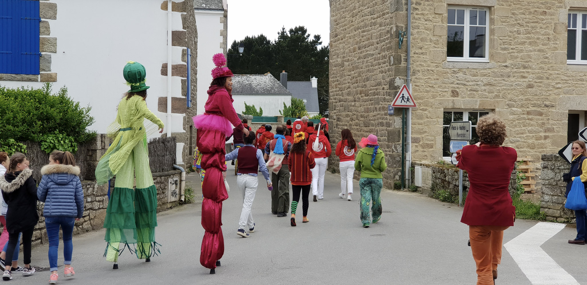 Lire la suite à propos de l’article Participer à travers nos réseaux sociaux